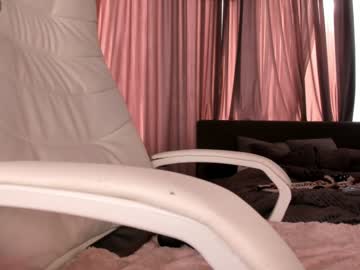 girl
        nica_nee cam image #2078069