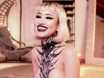 girl
        goth_dolll cam image #2584342