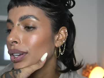 girl
        kaligray10 cam image #4581052