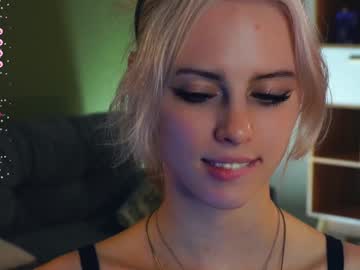 girl
        audreycarvin cam image #3269474