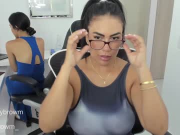 couple
        emillybrowm cam image #2601032