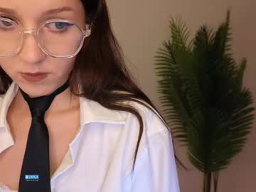 girl
        tadammary cam image #3611820