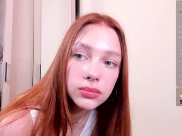 girl
        shirleywhitney cam image #1525819