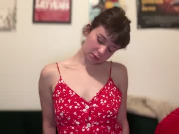 girl
        olive__nextdoor cam image #1489383