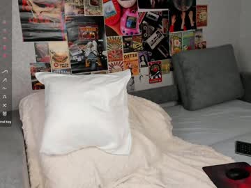 girl
        flirtykitty_ cam image #4044538