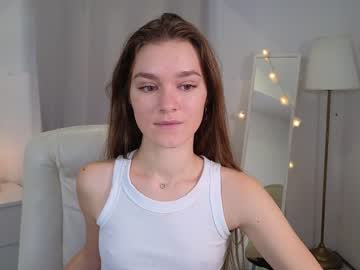girl
        charming_luna cam image #2079795