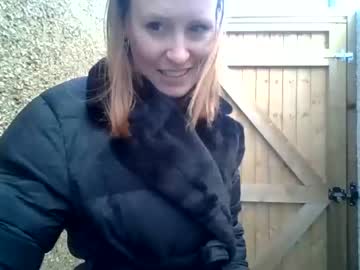 girl
        eatmypie69 cam image #2055500