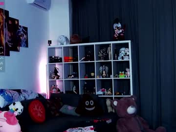 girl
        madnessalise cam image #44803