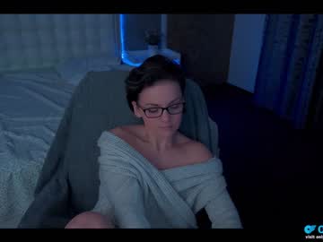 girl
        tiffanyriox cam image #7100