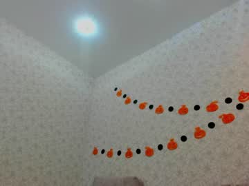 girl
        crystalnut cam image #1810667