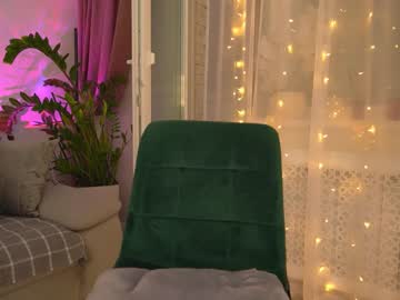 girl
        sweety_rinushka_ cam image #2357577