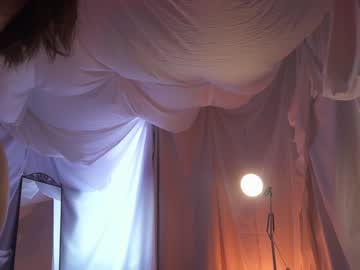 girl
        sunny_maria cam image #2651472