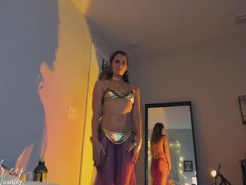 girl
        audrey_ cam image #1331252
