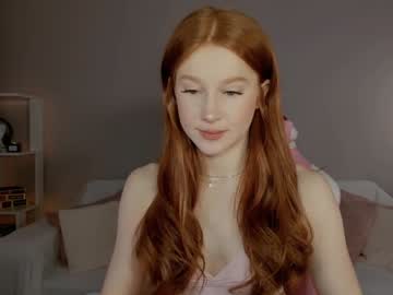 girl
        leahsthetics cam image #3921237