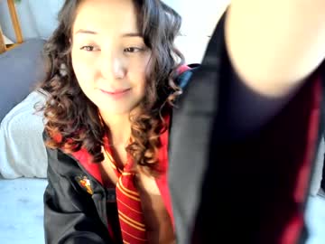 girl
        mary_shiota cam image #1676097
