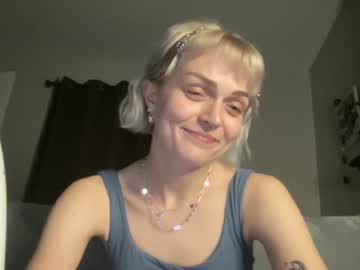 girl
        manic_dream_ray cam image #2006139