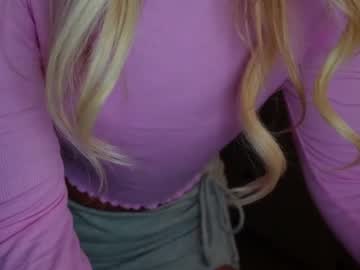 girl
        alex499990 cam image #4533895