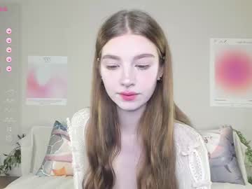 girl
        shycinderella cam image #2021754