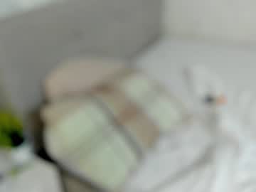 girl
        anniscrumbley cam image #2383552