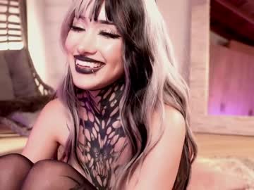 girl
        goth_dolll cam image #2560736