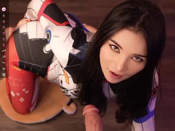 girl
        lau__1 cam image #4064382