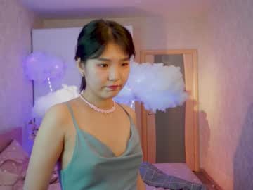 girl
        harukaa_ cam image #740569