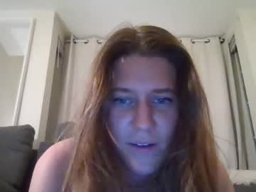 girl
        littlemissdk cam image #278137