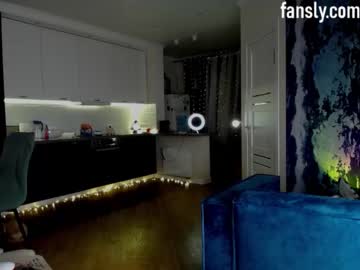 girl
        _eva_001 cam image #1664597