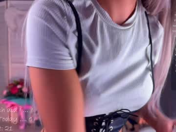 girl
        blush_mikki cam image #3716383
