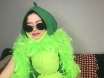 girl
        littlesugarpea cam image #2235361
