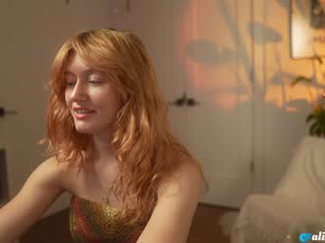 girl
        alisonrouge cam image #383715