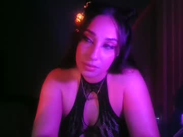 girl
        queenouid cam image #3576523