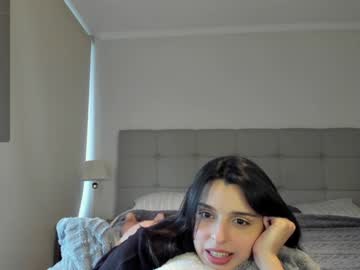 girl
        yourfreakygirl cam image #3240119