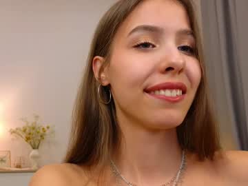 girl
        wanda_robinson cam image #3786141