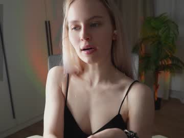 girl
        sonyaericsson cam image #2698224