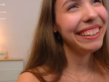 girl
        wanda_robinson cam image #3460212
