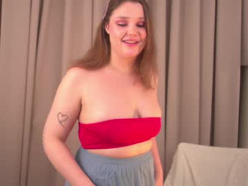girl
        steamedfishy cam image #3754235