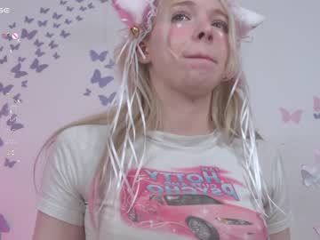 girl
        sapphirealice cam image #2257944