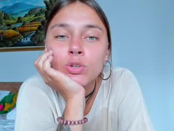 girl
        eleonora_linn_ cam image #3773085