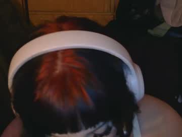 girl
        lottiepoppie cam image #2298167