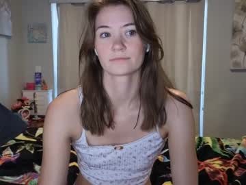 girl
        katynowhere cam image #3183484