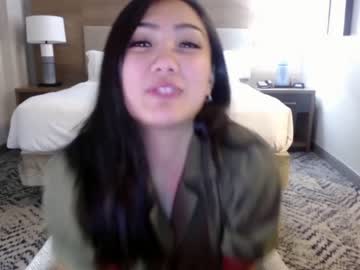 girl
        london_tipton cam image #1743242