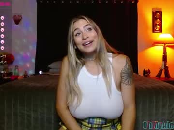 girl
        ohmyalexandria cam image #1028132