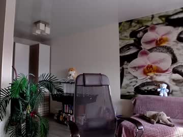girl
        jennycutey cam image #1618408