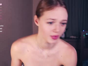 girl
        mia_sea_ cam image #3913506