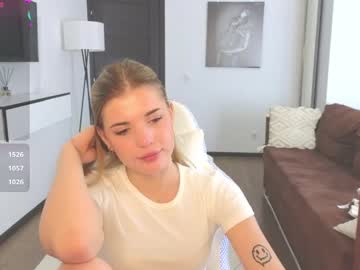 girl
        adri_novella cam image #4313253