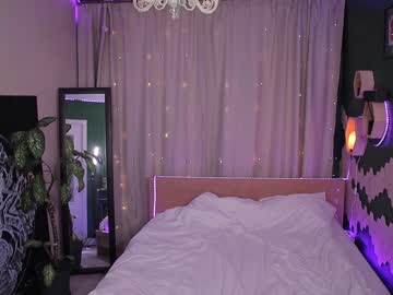 couple
        x_loui_and_sher_x cam image #1739887