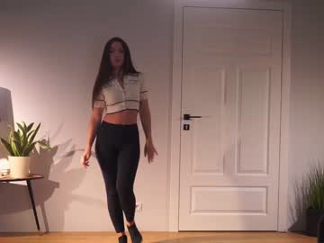 girl
        _mariarty_ cam image #2708152