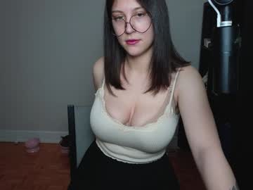 girl
        alexa_dream cam image #3925431