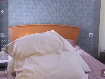 girl
        evasee cam image #3413572